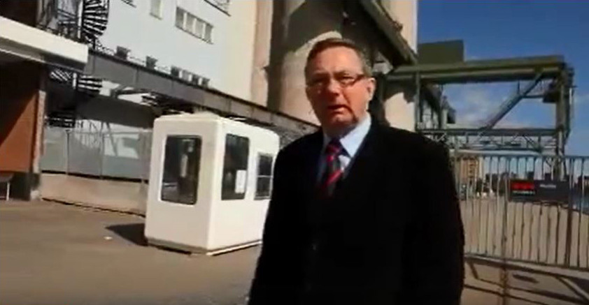 Se och hör anställda berätta