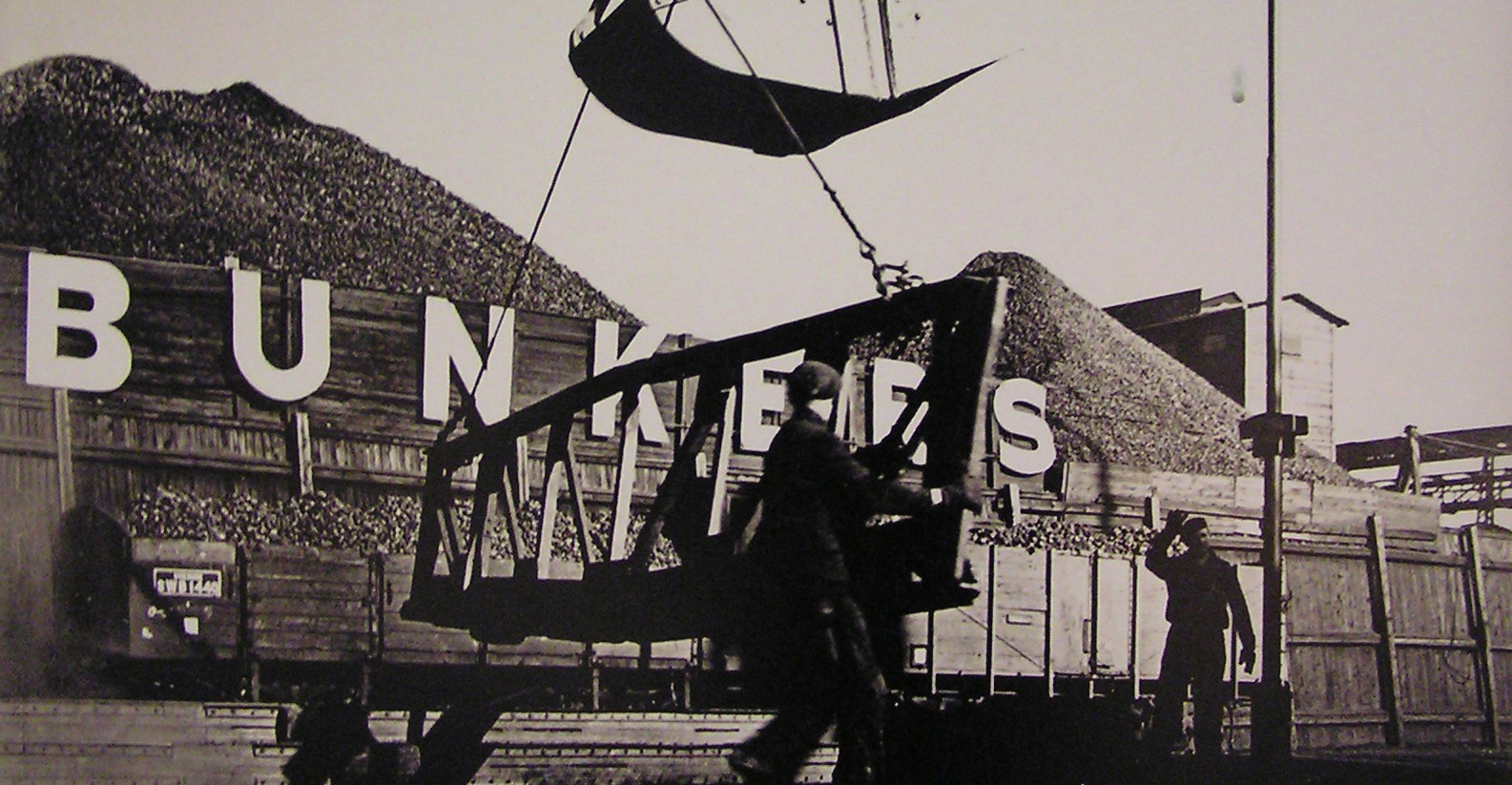 Läs om hamnens historia